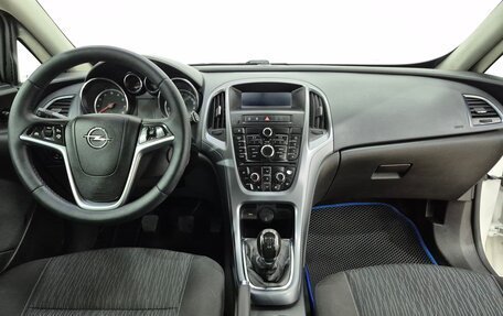 Opel Astra J, 2013 год, 640 000 рублей, 10 фотография