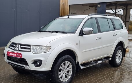 Mitsubishi Pajero Sport II рестайлинг, 2015 год, 1 439 000 рублей, 2 фотография