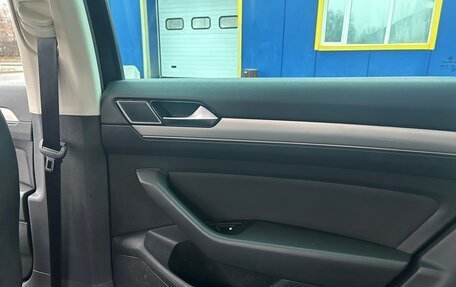 Volkswagen Passat B8 рестайлинг, 2017 год, 2 100 000 рублей, 2 фотография