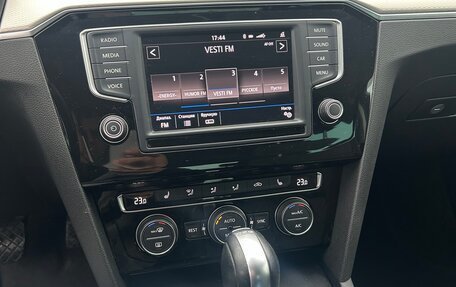 Volkswagen Passat B8 рестайлинг, 2017 год, 2 100 000 рублей, 17 фотография