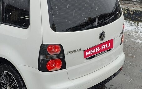 Volkswagen Touran III, 2010 год, 1 000 000 рублей, 3 фотография