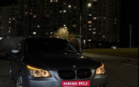 BMW 5 серия, 2003 год, 815 000 рублей, 15 фотография