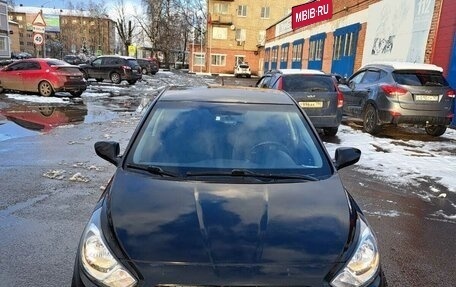 Hyundai Solaris II рестайлинг, 2011 год, 700 000 рублей, 1 фотография