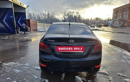 Hyundai Solaris II рестайлинг, 2011 год, 700 000 рублей, 4 фотография