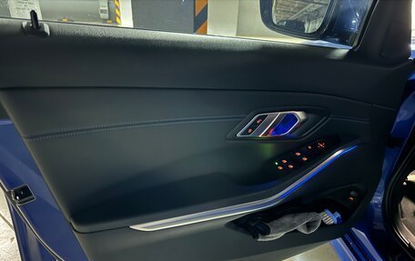 BMW 3 серия, 2019 год, 3 950 000 рублей, 10 фотография