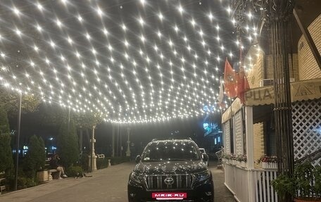 Toyota Land Cruiser Prado 150 рестайлинг 2, 2018 год, 6 650 000 рублей, 3 фотография