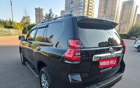 Toyota Land Cruiser Prado 150 рестайлинг 2, 2018 год, 6 650 000 рублей, 10 фотография