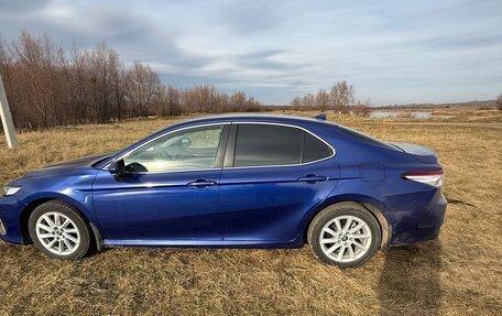 Toyota Camry, 2021 год, 2 900 000 рублей, 3 фотография