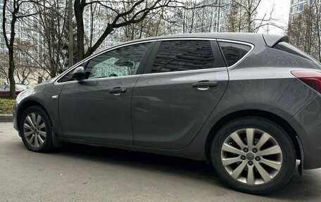 Opel Astra J, 2011 год, 800 000 рублей, 4 фотография