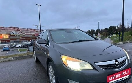 Opel Astra J, 2011 год, 800 000 рублей, 2 фотография