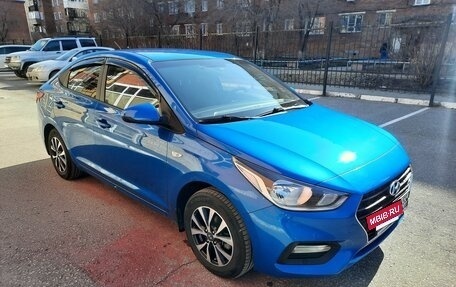 Hyundai Solaris II рестайлинг, 2017 год, 1 260 000 рублей, 2 фотография