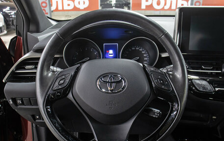 Toyota C-HR I рестайлинг, 2019 год, 2 498 000 рублей, 16 фотография