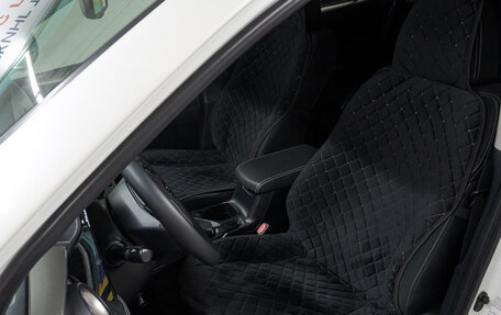 Toyota RAV4, 2014 год, 1 890 000 рублей, 14 фотография