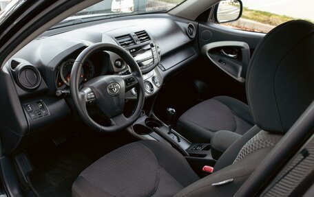 Toyota RAV4, 2011 год, 1 395 000 рублей, 13 фотография