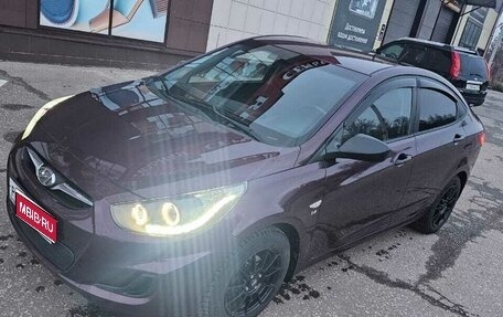 Hyundai Solaris II рестайлинг, 2013 год, 950 000 рублей, 1 фотография