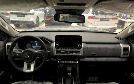 Mitsubishi L200, 2024 год, 5 350 000 рублей, 17 фотография