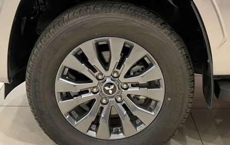 Mitsubishi L200, 2024 год, 5 350 000 рублей, 22 фотография