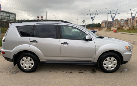 Mitsubishi Outlander III рестайлинг 3, 2009 год, 1 089 000 рублей, 1 фотография