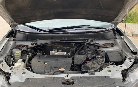 Mitsubishi Outlander III рестайлинг 3, 2009 год, 1 089 000 рублей, 5 фотография