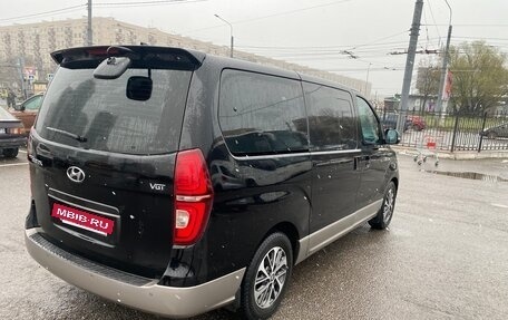 Hyundai Grand Starex Grand Starex I рестайлинг 2, 2019 год, 3 100 000 рублей, 4 фотография