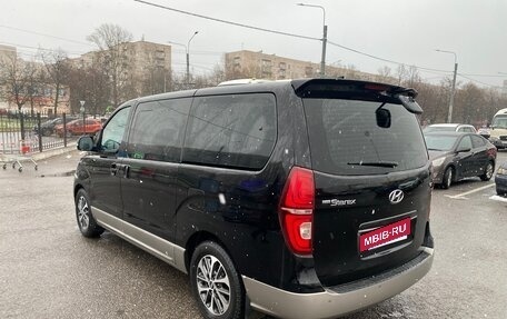 Hyundai Grand Starex Grand Starex I рестайлинг 2, 2019 год, 3 100 000 рублей, 6 фотография