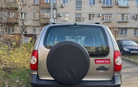 Chevrolet Niva I рестайлинг, 2018 год, 770 000 рублей, 1 фотография