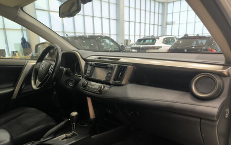 Toyota RAV4, 2013 год, 1 650 000 рублей, 15 фотография