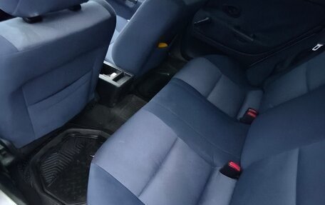 Mitsubishi Carisma I, 2003 год, 200 000 рублей, 9 фотография