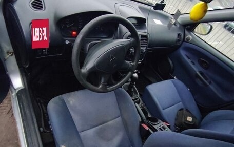 Mitsubishi Carisma I, 2003 год, 200 000 рублей, 8 фотография