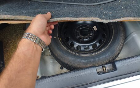 Mitsubishi Carisma I, 2003 год, 200 000 рублей, 24 фотография