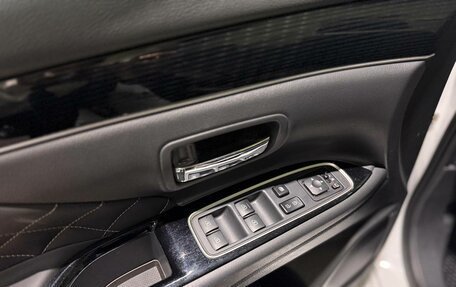 Mitsubishi Outlander III рестайлинг 3, 2022 год, 2 650 000 рублей, 13 фотография