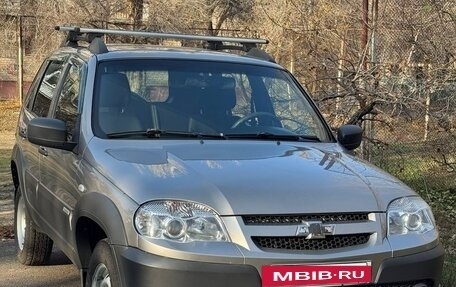 Chevrolet Niva I рестайлинг, 2018 год, 770 000 рублей, 10 фотография