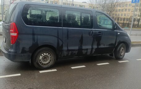 Hyundai H-1 II рестайлинг, 2016 год, 1 200 000 рублей, 2 фотография