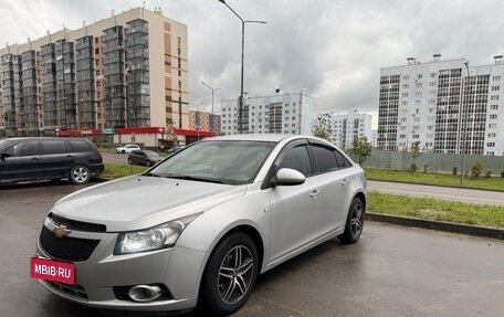 Chevrolet Cruze II, 2012 год, 680 000 рублей, 3 фотография