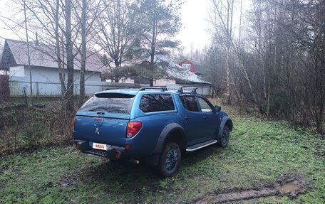 Mitsubishi L200 IV рестайлинг, 2007 год, 900 000 рублей, 5 фотография