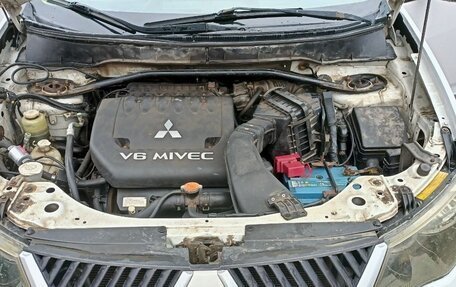 Mitsubishi Outlander III рестайлинг 3, 2008 год, 1 050 000 рублей, 7 фотография