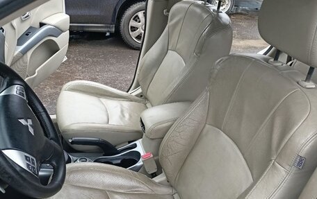 Mitsubishi Outlander III рестайлинг 3, 2008 год, 1 050 000 рублей, 11 фотография