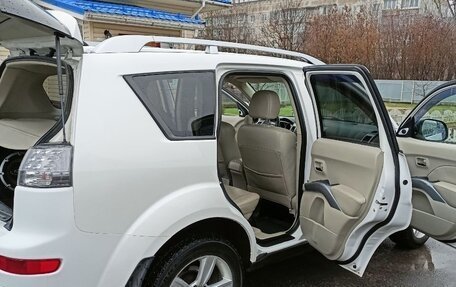Mitsubishi Outlander III рестайлинг 3, 2008 год, 1 050 000 рублей, 14 фотография