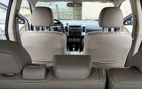 Mitsubishi Outlander III рестайлинг 3, 2008 год, 1 050 000 рублей, 23 фотография