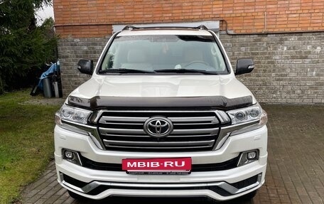 Toyota Land Cruiser 200, 2016 год, 6 990 000 рублей, 3 фотография