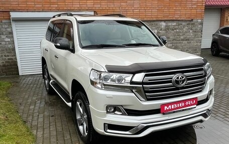 Toyota Land Cruiser 200, 2016 год, 6 990 000 рублей, 2 фотография