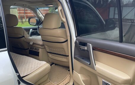 Toyota Land Cruiser 200, 2016 год, 6 990 000 рублей, 18 фотография