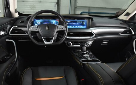 FAW Bestune T77, 2024 год, 2 199 000 рублей, 6 фотография