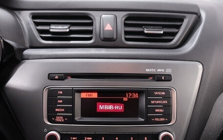 KIA Rio III рестайлинг, 2015 год, 995 000 рублей, 19 фотография