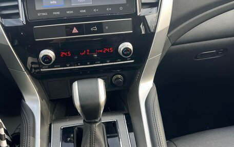 Mitsubishi Pajero Sport III рестайлинг, 2023 год, 5 500 000 рублей, 13 фотография