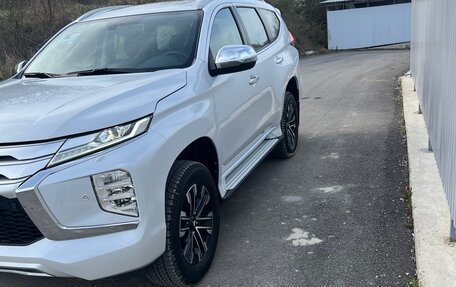 Mitsubishi Pajero Sport III рестайлинг, 2023 год, 5 500 000 рублей, 24 фотография