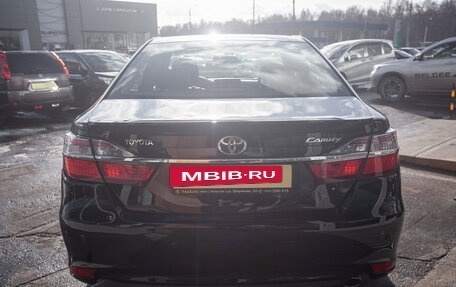 Toyota Camry, 2016 год, 1 745 000 рублей, 6 фотография