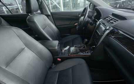 Toyota Camry, 2016 год, 1 745 000 рублей, 20 фотография