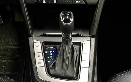 Hyundai Elantra VI рестайлинг, 2018 год, 1 679 000 рублей, 15 фотография