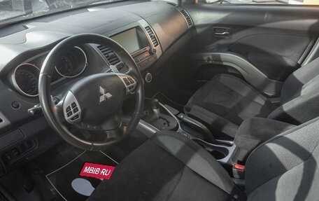 Mitsubishi Outlander III рестайлинг 3, 2008 год, 1 098 000 рублей, 9 фотография